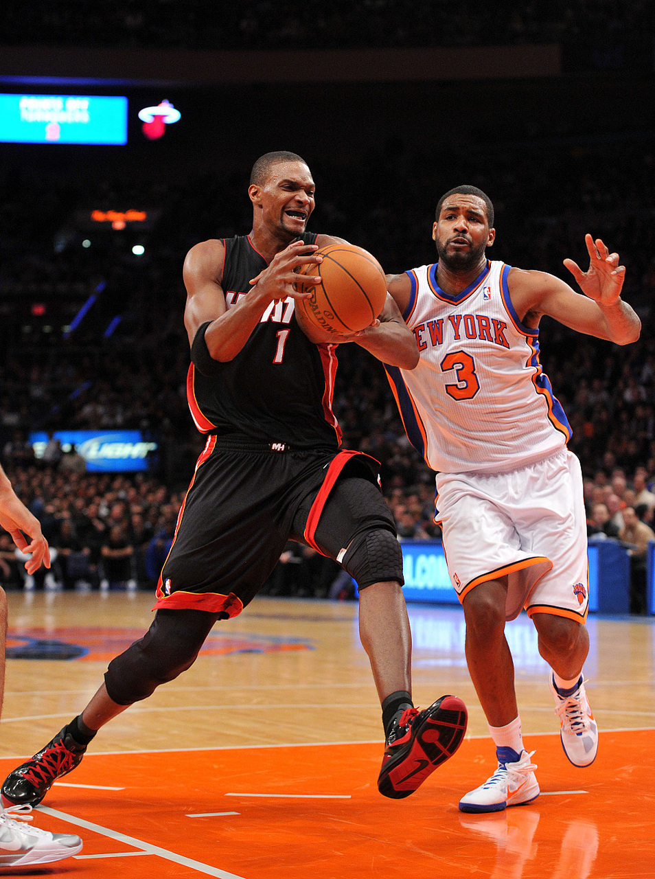 火箭逆转山东队，约基奇点燃赛场