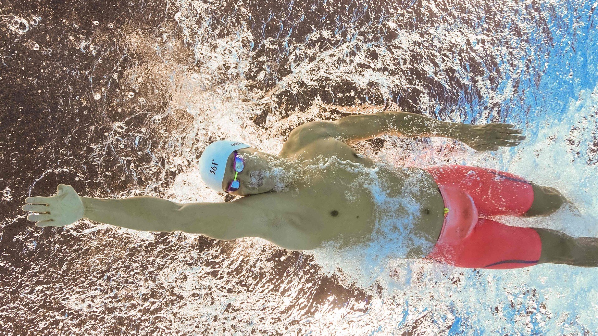 双线奇迹,洪都拉斯压哨绝杀巴西,恩佐欧冠半决赛一战封神